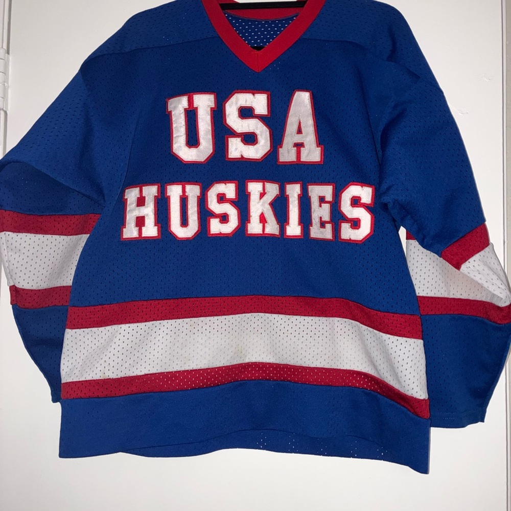 USA Huskies Men's V-Neck Sweater - Blue and Red